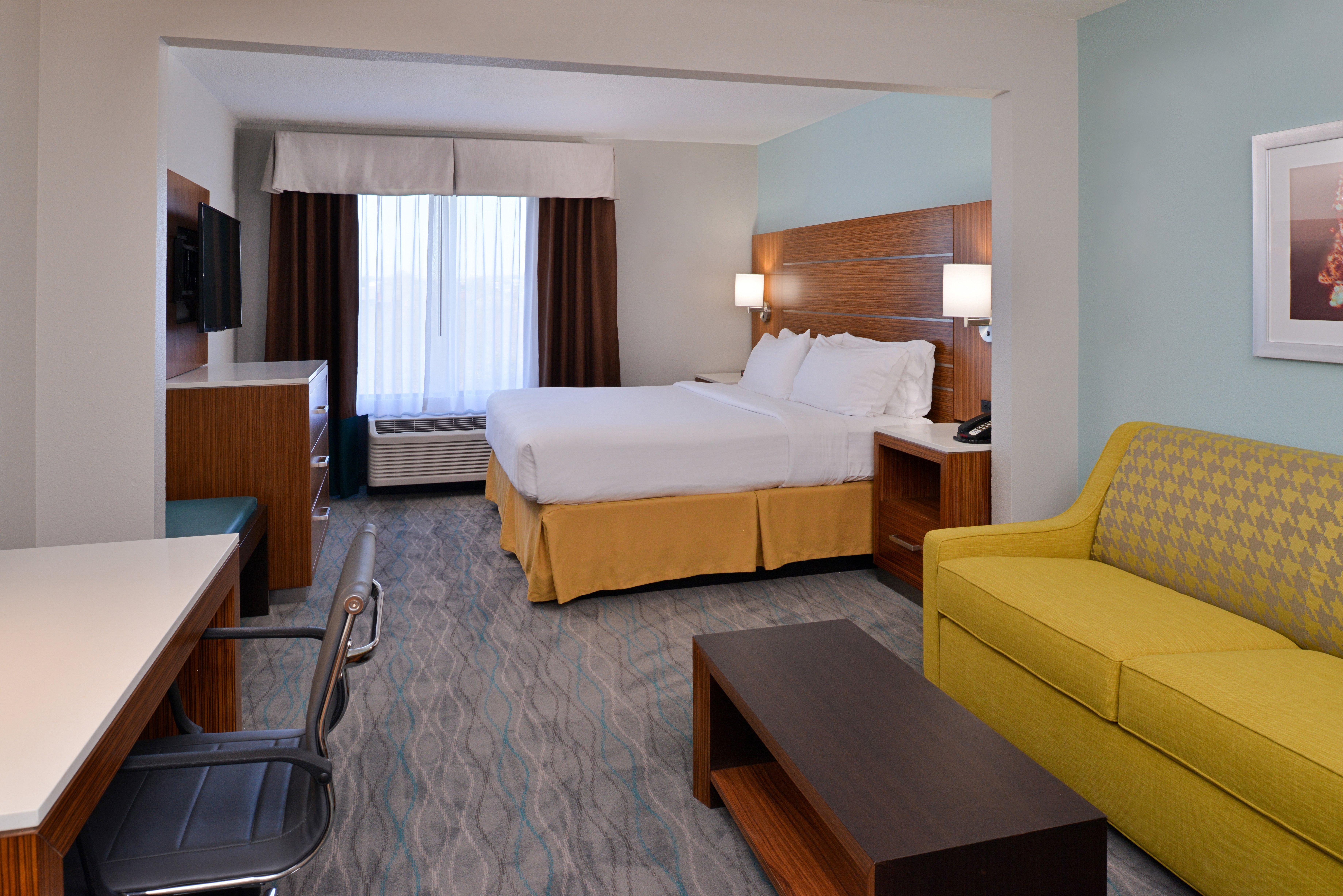 Holiday Inn Express & Suites Austin North Central By Ihg Exterior photo